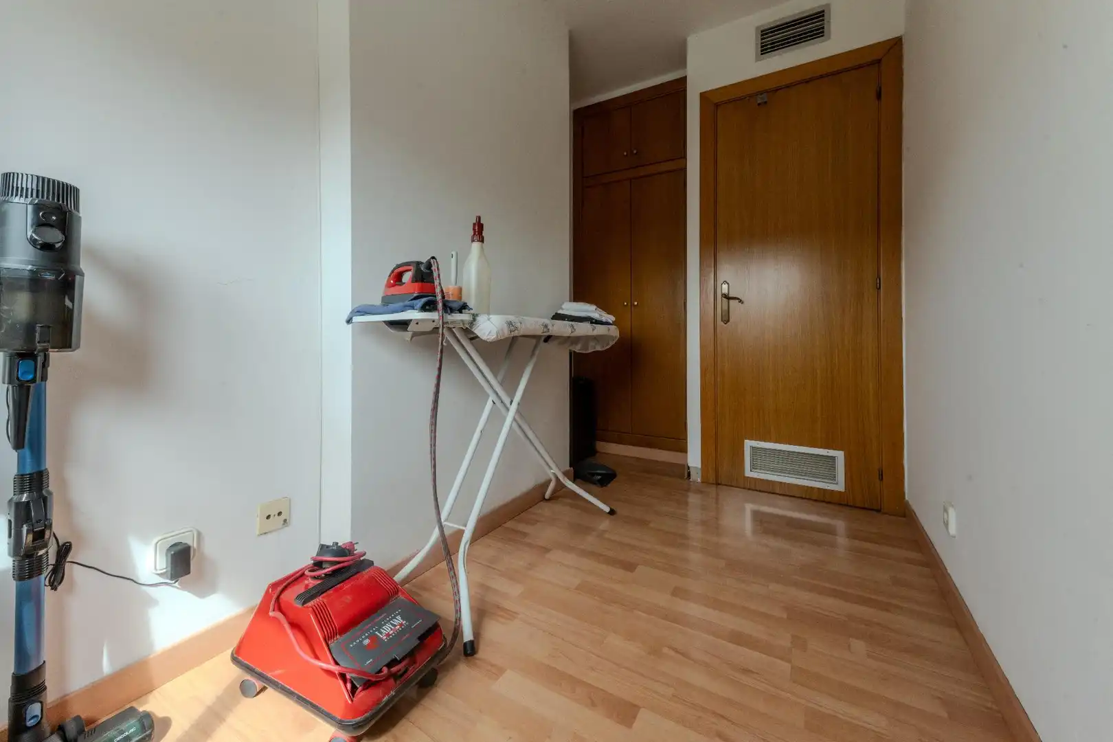 Dormitori de Casa o xalet en venda en Castellar del Vallès amb Aire condicionat, Calefacció i Jardí privat