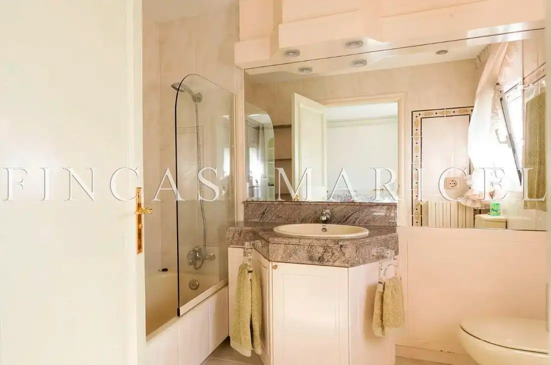 Casa o xalet en venda a Pintor Roig i soler, Can Girona - Terramar - Vinyet