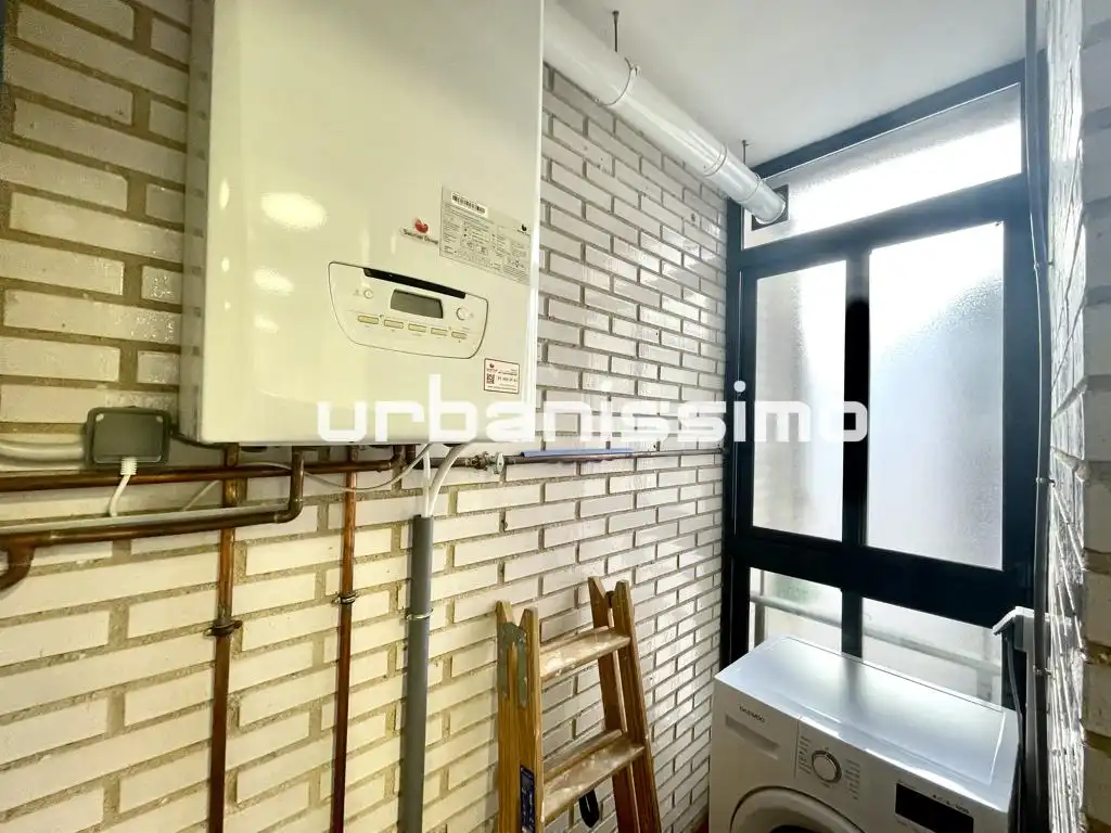 Flat for rent in Calle de Granada, Pacífico