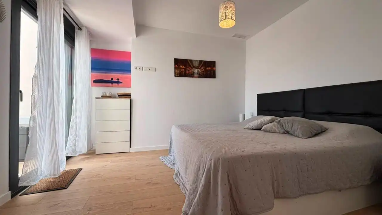 Schlafzimmer von Dachboden zur Miete in Villajoyosa / La Vila Joiosa mit Klimaanlage, Terrasse und Möbliert