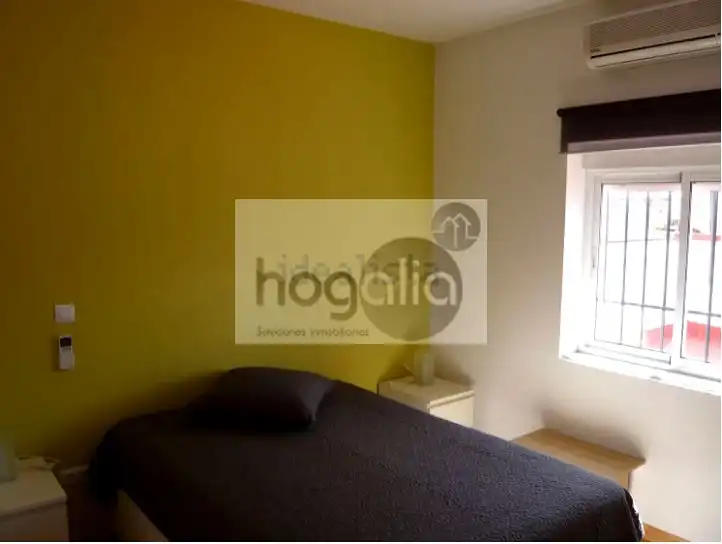 Habitación de Ático de alquiler en Sevilla con Aire acondicionado, Terraza y Amueblado