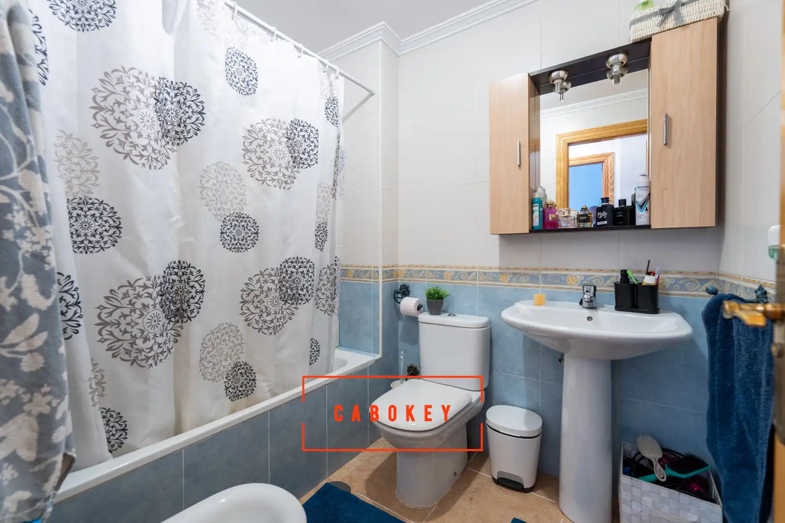 Bathroom of Flat for sale in Roquetas de Mar  with Air Conditioner, Heating and Terrace