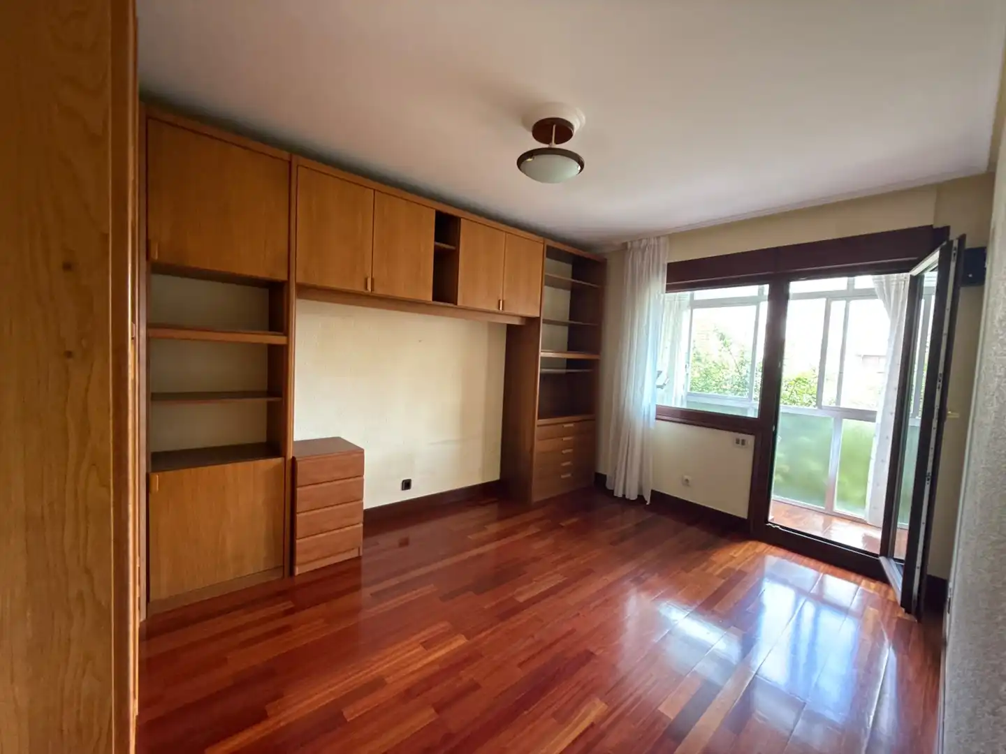 Habitación de Piso en venta en Getxo  con Calefacción y Balcón