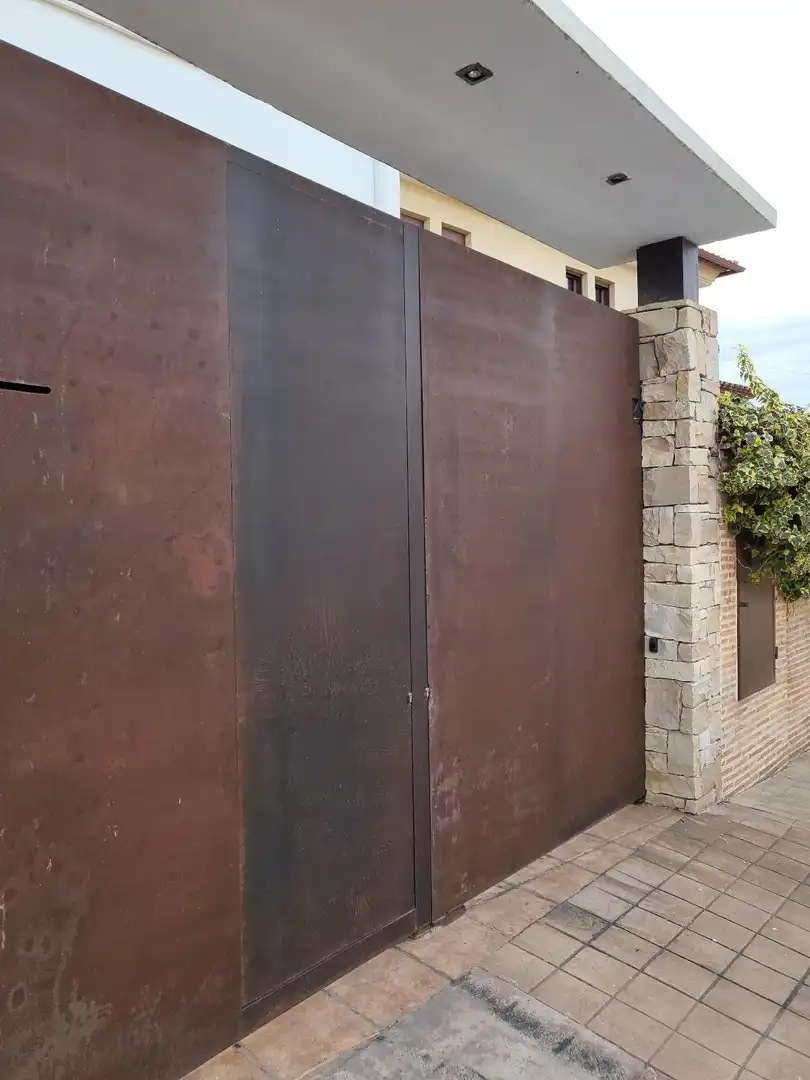 Vista exterior de Casa o chalet en venta en El Palomar con Aire acondicionado, Jardín privado y Terraza