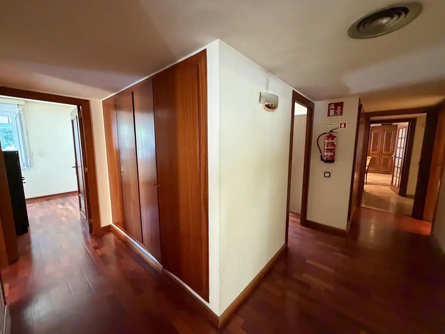 Office for rent in Girona  with Air Conditioner and Heating