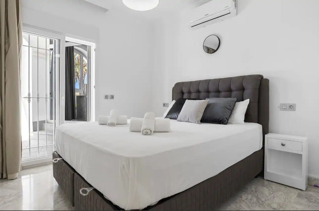 Dormitori de Casa o xalet de lloguer en Marbella amb Aire condicionat, Calefacció i Terrassa