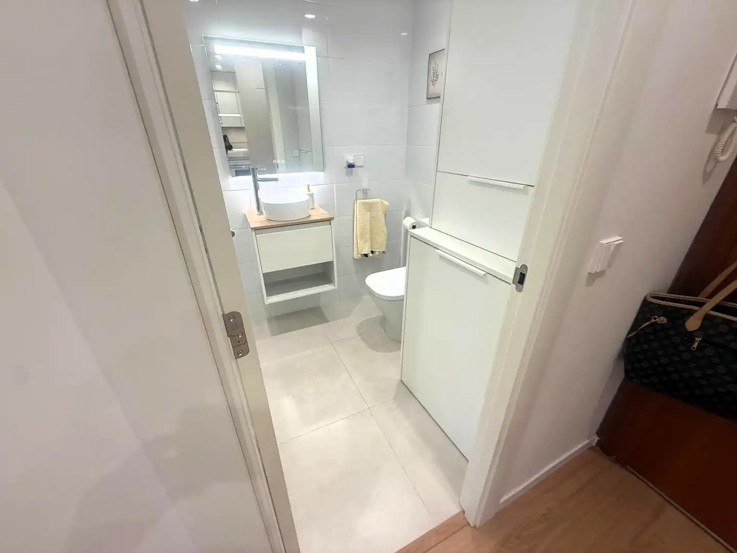 Appartamento con terrazza in affitto a Carrer de Xile, imagen 11