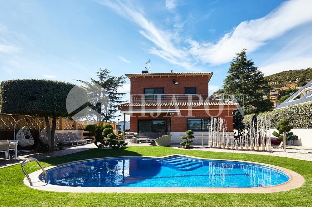 Garden of House or chalet for sale in Badalona  with Air Conditioner, Heating and Private garden