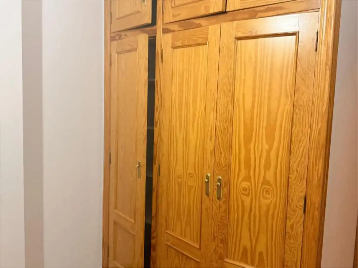 Piso en venta en Escatrón con Aire acondicionado, Amueblado y Balcón