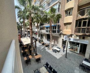 Vista exterior de Apartament en venda en Torrevieja amb Aire condicionat i Terrassa