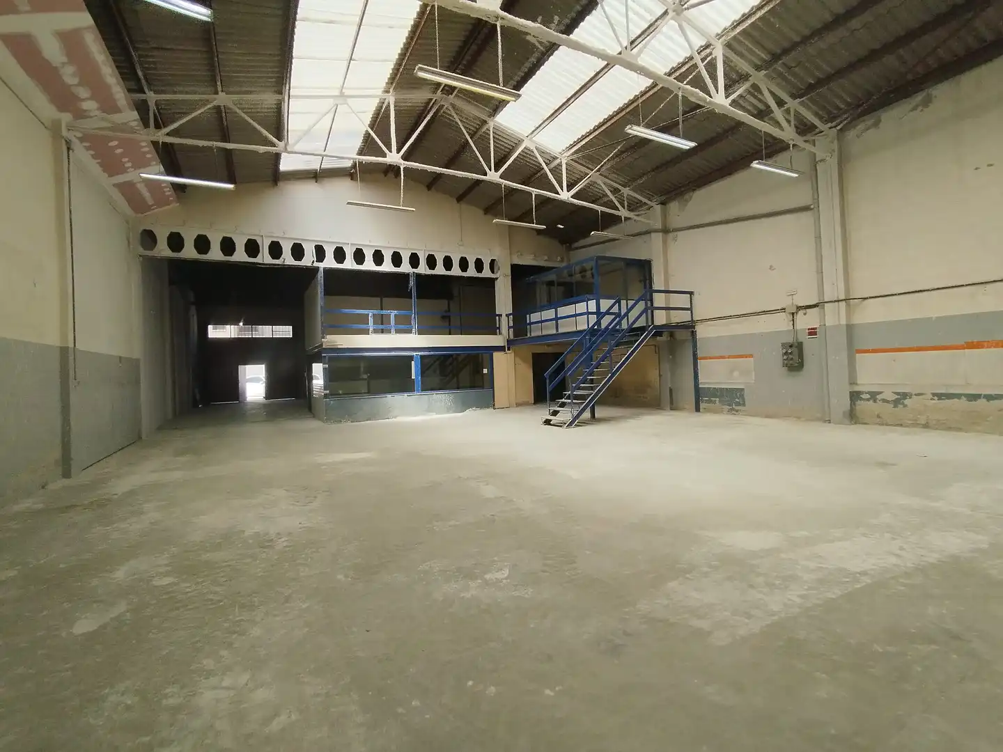Industrial building to rent in Calle de la Hermana Andresa, imagen 7