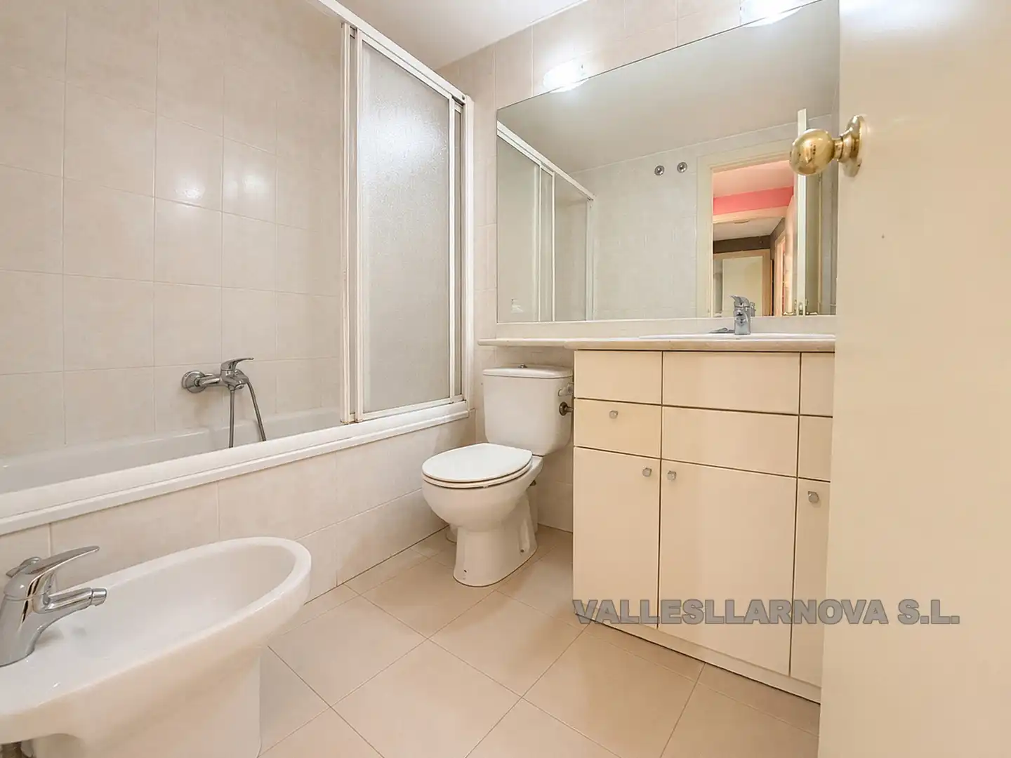 Bathroom of Flat for sale in Mollet del Vallès  with Air Conditioner, Heating and Terrace