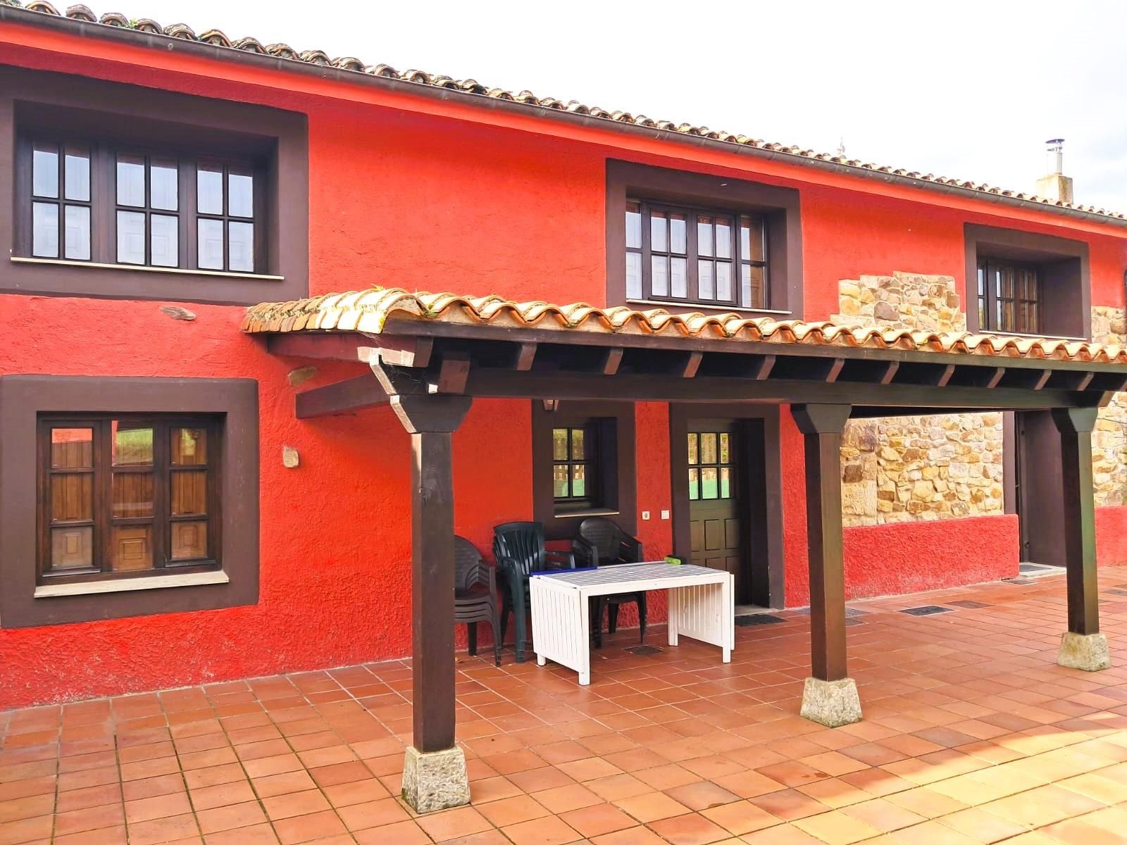 Vista exterior de Casa o xalet en venda en Villaviciosa amb Calefacció, Jardí privat i Terrassa