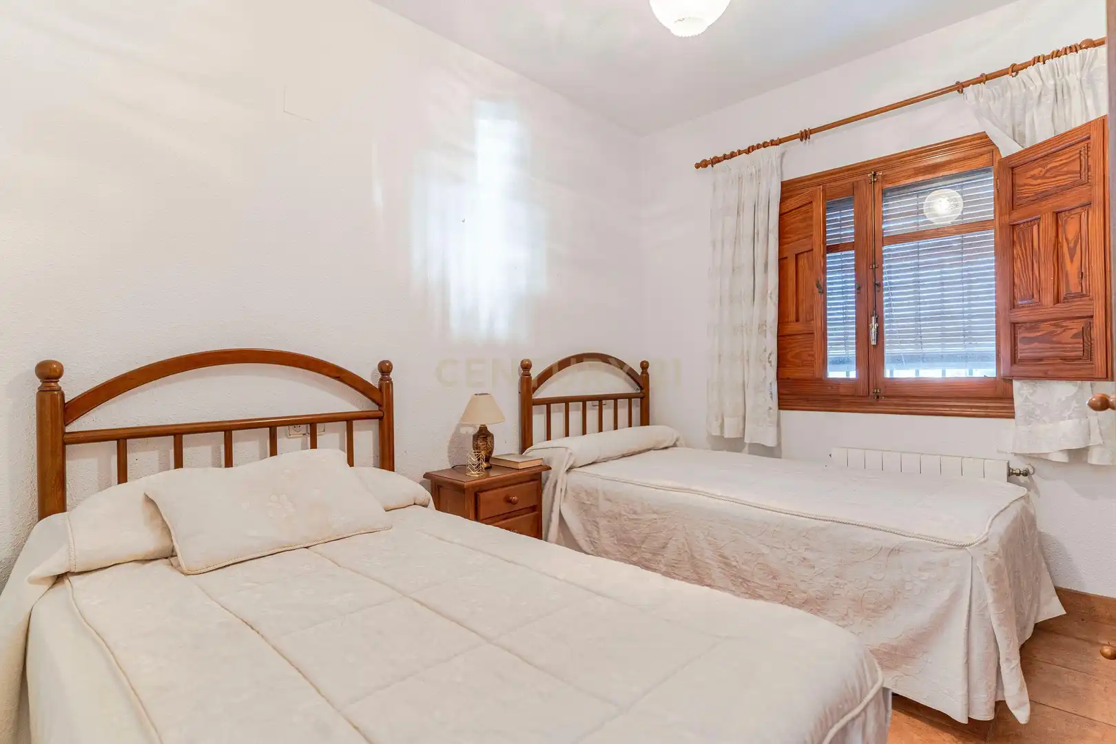 Dormitori de Casa o xalet en venda en Órgiva amb Aire condicionat, Jardí privat i Traster