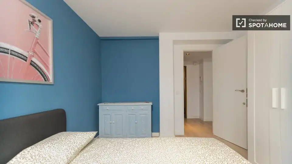 Habitación de Piso de alquiler en Valencia con Aire acondicionado, Calefacción y Amueblado