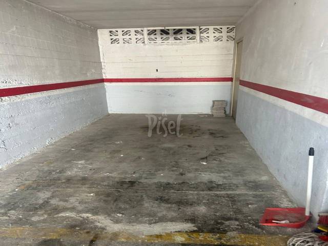 Garaje en Alquiler en Calle PRADES en Campclar