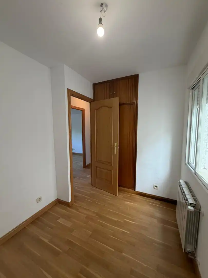 Bedroom of Flat for rent in Madrid  with Heating