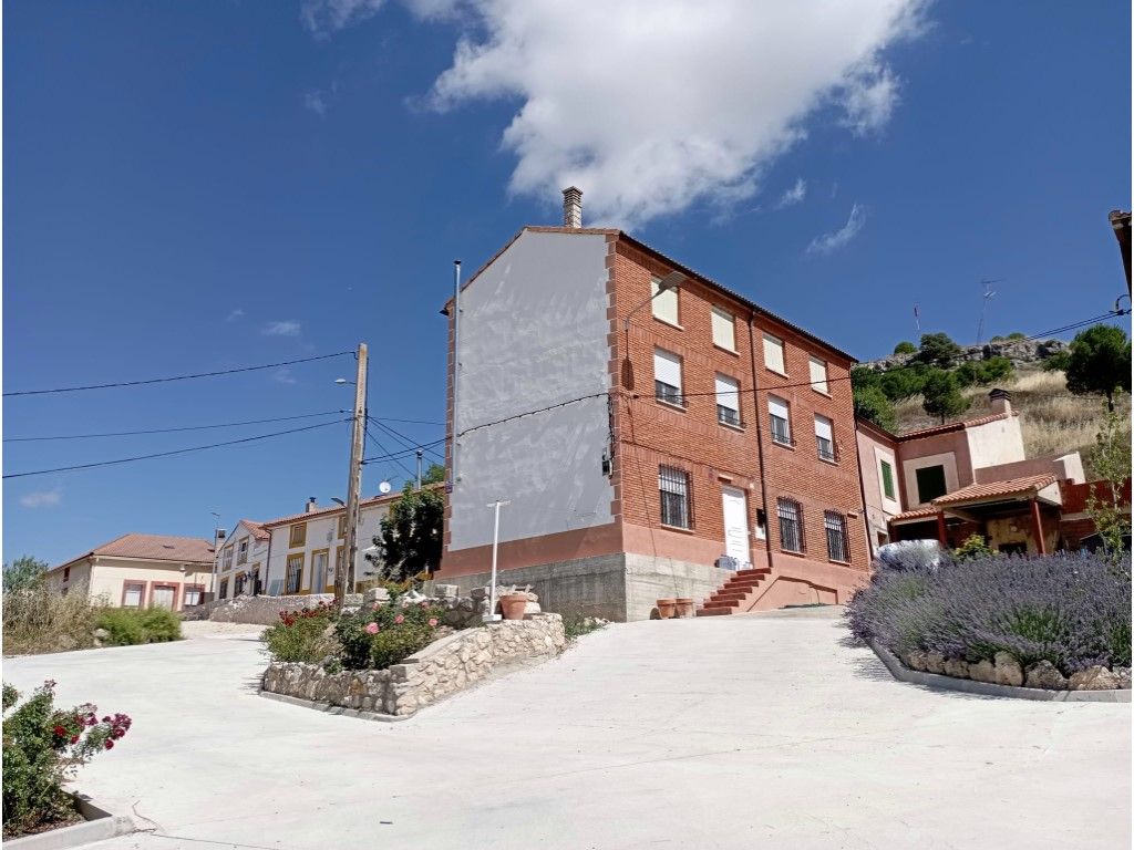 Exterior view of House or chalet for sale in Valdearcos de la Vega
