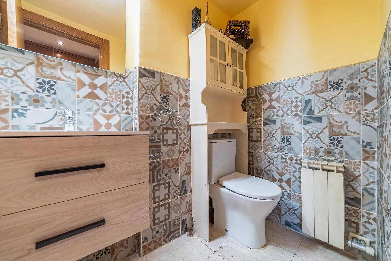 Badezimmer von Einfamilien-Reihenhaus zum Verkauf in Vilassar de Mar mit Klimaanlage, Heizung und Terrasse