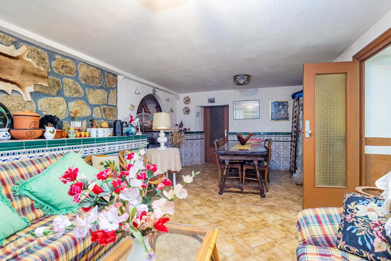 Cuina de Casa o xalet en venda en Miraflores de la Sierra amb Calefacció, Jardí privat i Terrassa