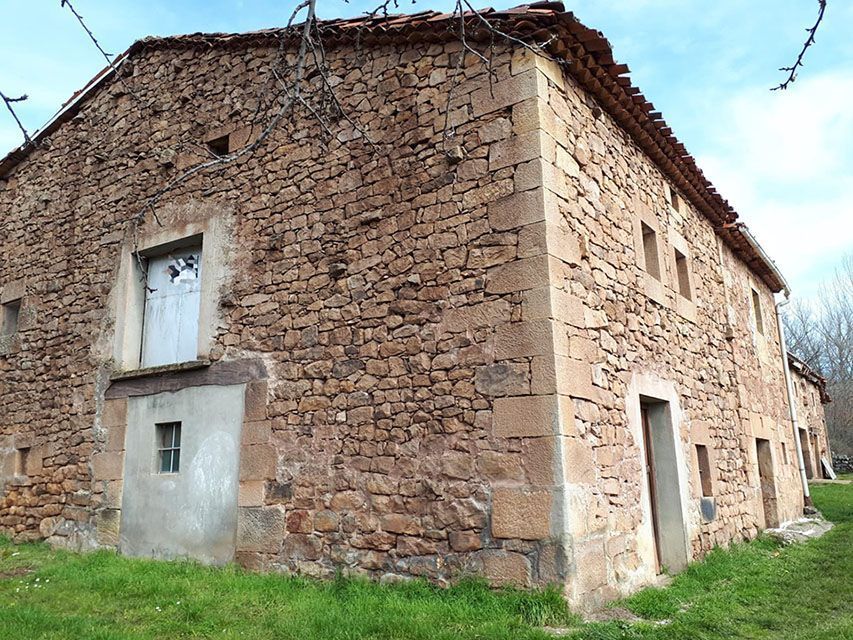 Exterior view of House or chalet for sale in Salas de los Infantes