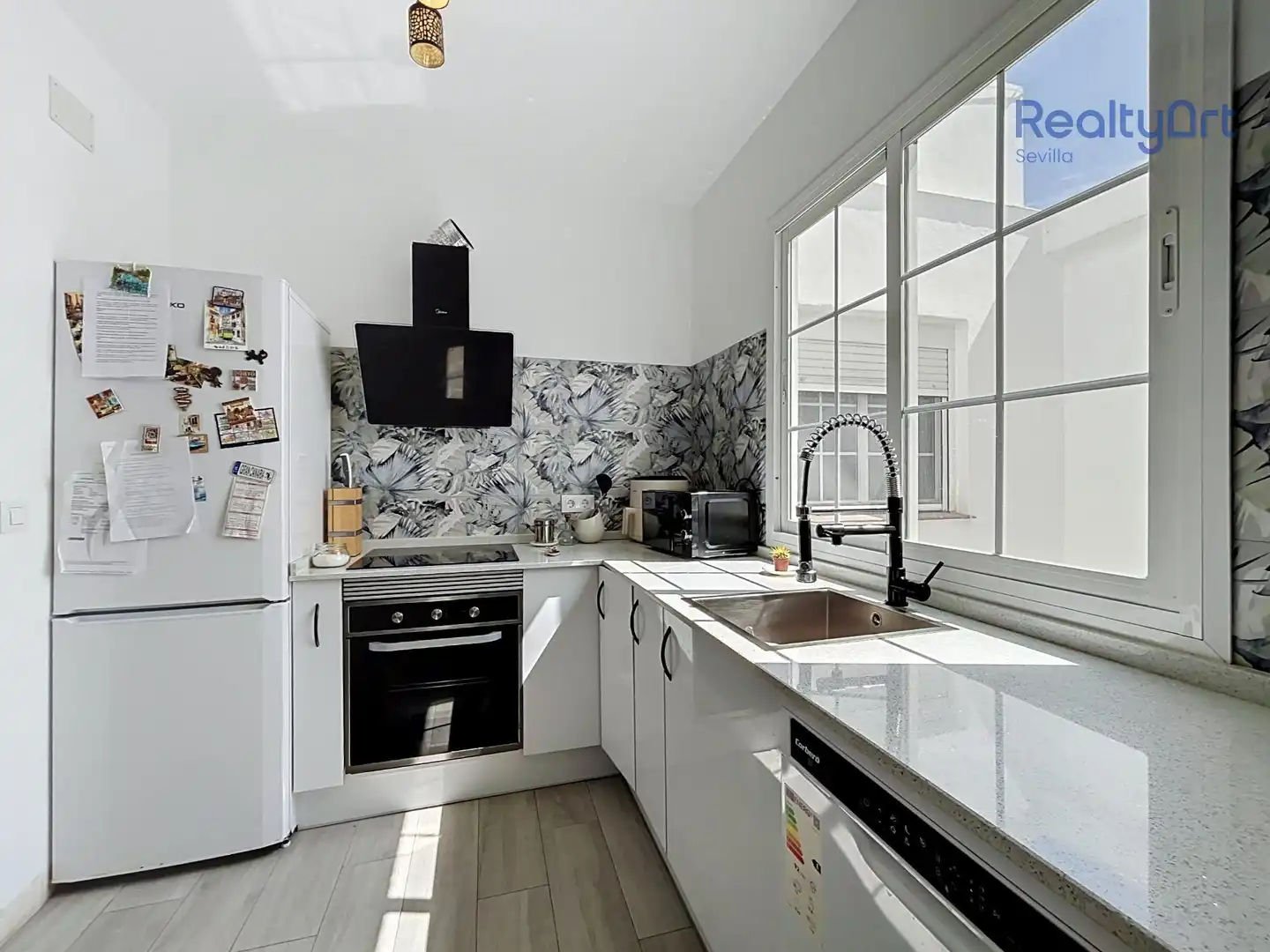 Cocina de Piso en venta en Sevilla con Aire acondicionado, Calefacción y Terraza
