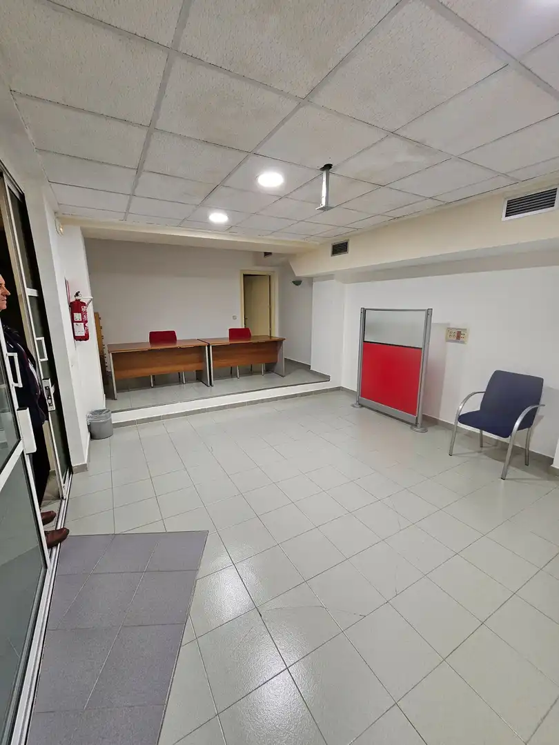 Büro zum Verkauf in Toledo mit Klimaanlage, Heizung und Abstellraum
