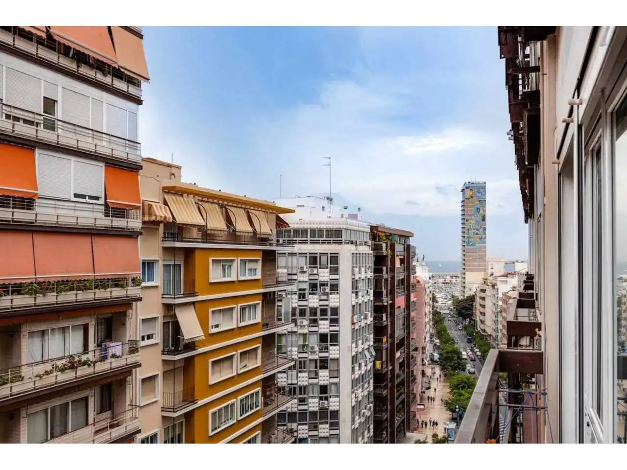 Flat with lift for sale in Rambla Méndez Núñez, imagen 7