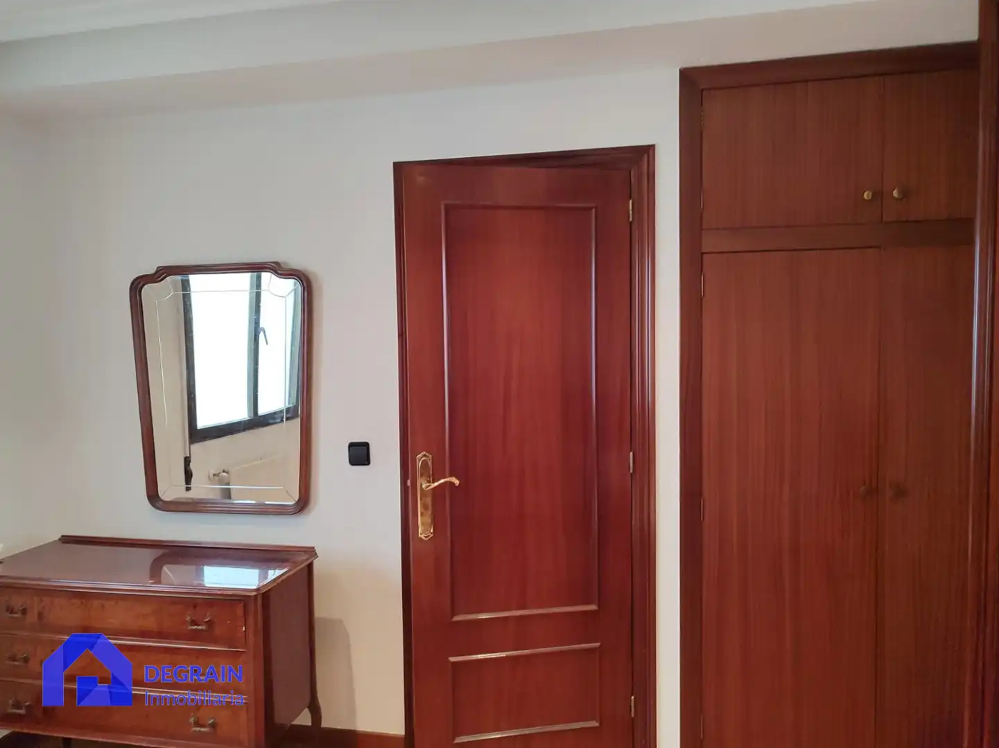 Schlafzimmer von Wohnung zum Verkauf in Oviedo  mit Heizung und Abstellraum