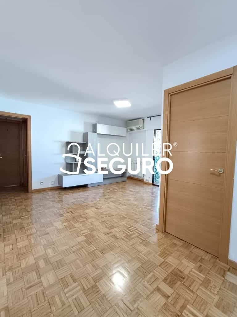 Bedroom of Flat to rent in  Madrid Capital  with Heating and Terrace