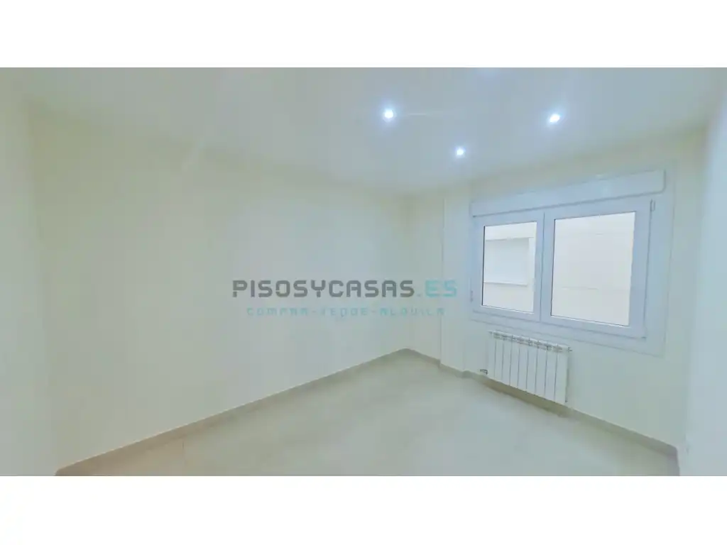 Flat for sale in Tauste  with Air Conditioner, Oven and Washing machine