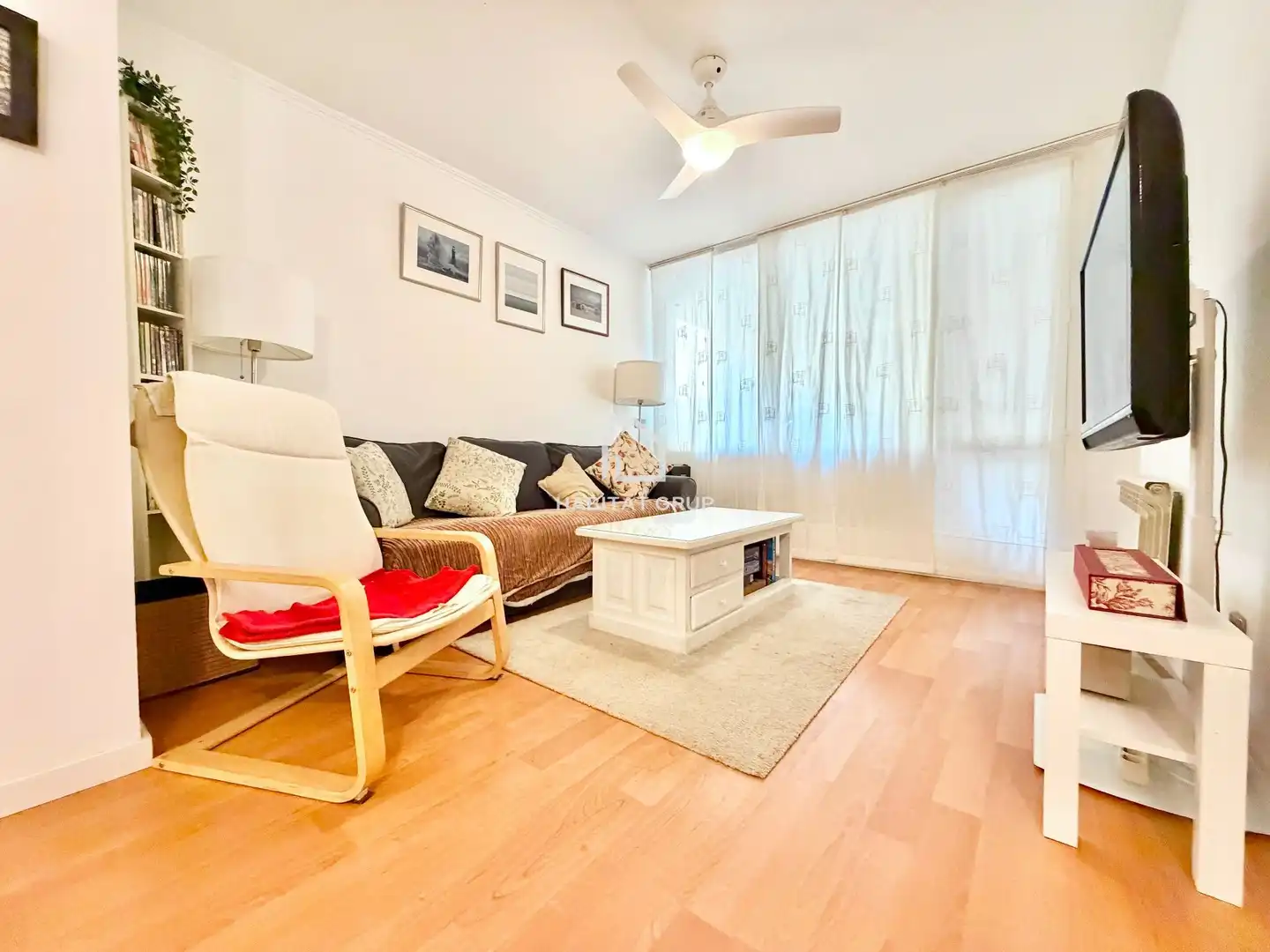 Wohnzimmer von Wohnung zum Verkauf in Girona mit Heizung, Privatgarten und Abstellraum