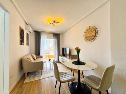 Sala d'estar de Àtic en venda en Torrevieja amb Aire condicionat, Calefacció i Terrassa