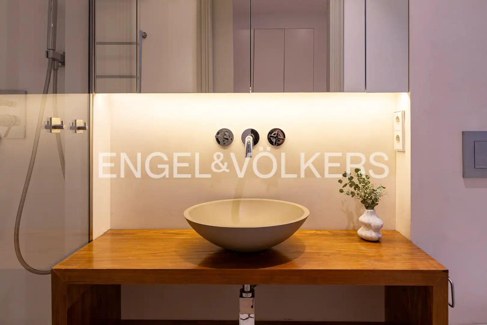 Badezimmer von Wohnung zur Miete in Madrid mit Klimaanlage, Heizung und Möbliert