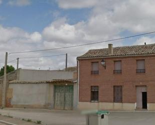Vista exterior de Casa adosada en venda en Herrín de Campos