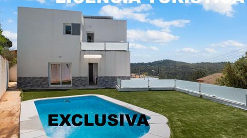 Foto 2 de Casa adosada en venda a Aiguaviva Parc, Girona