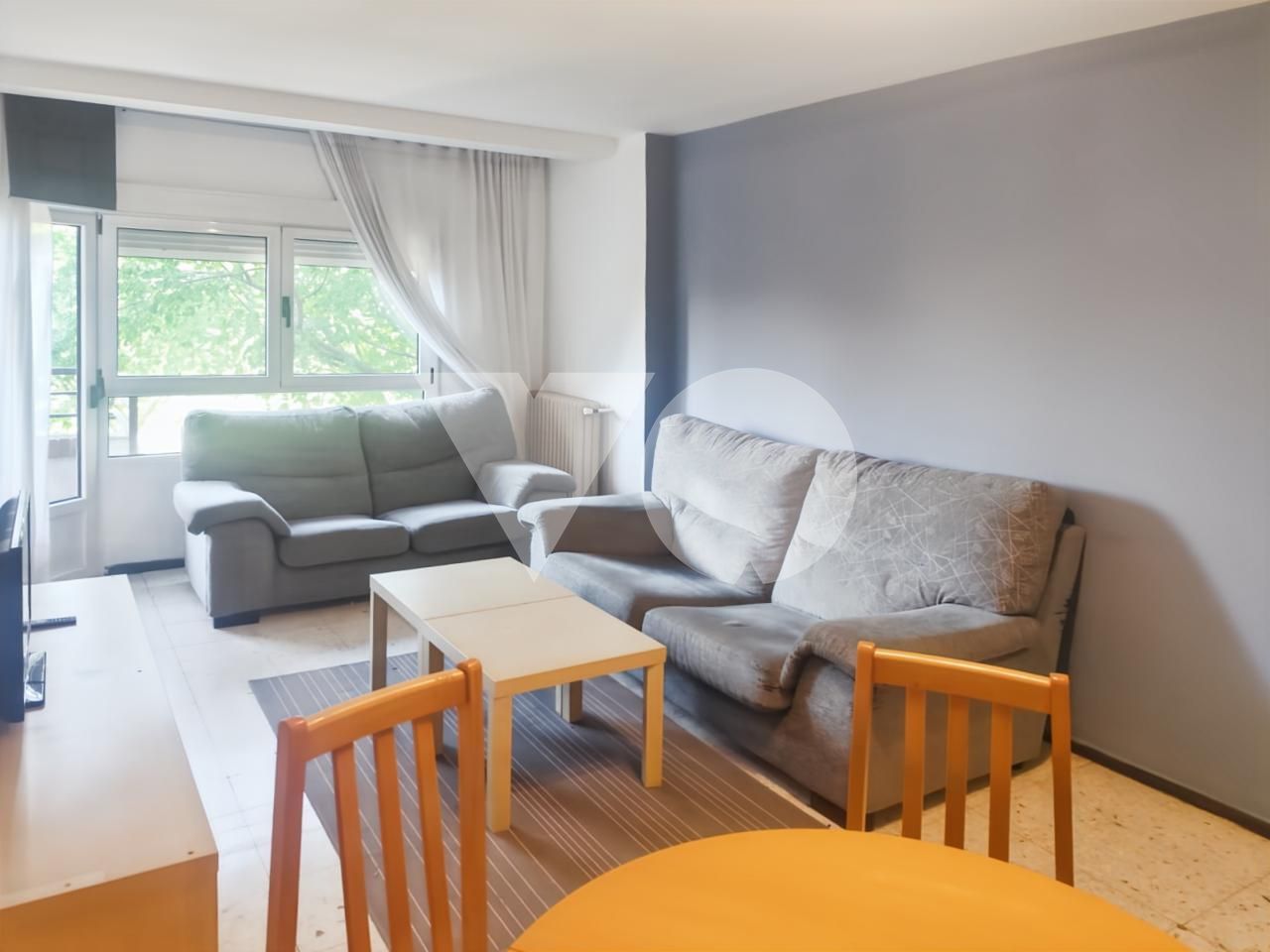 Living room of Flat for sale in  Madrid Capital  with Heating, Terrace and Furnished