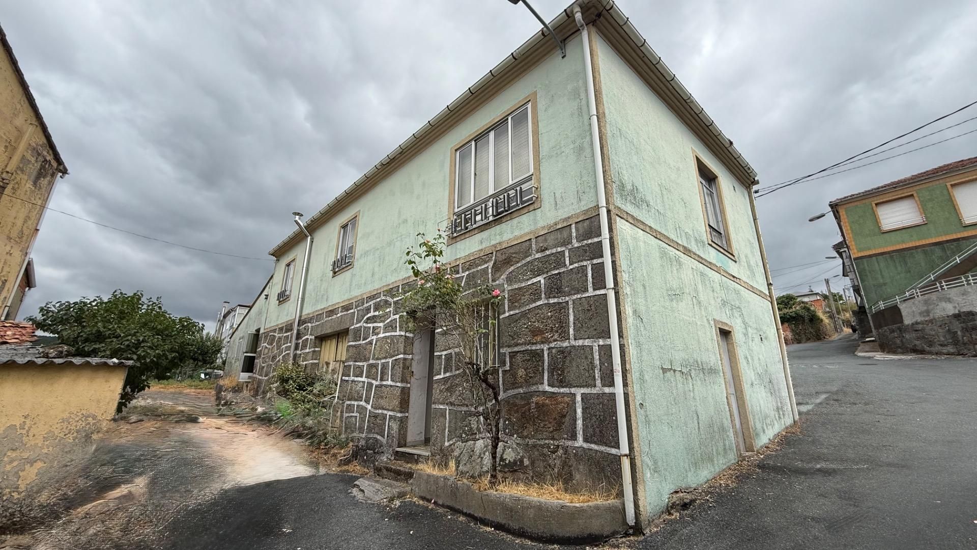 Vista exterior de Casa o xalet en venda en Bande amb Calefacció, Jardí privat i Traster