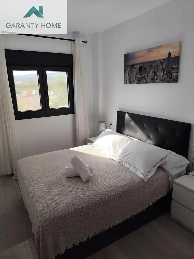 Habitación de Piso de alquiler en Vélez-Málaga con Aire acondicionado, Jardín privado y Terraza