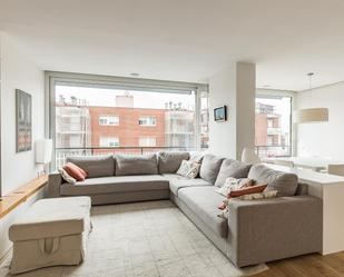 Sala d'estar de Àtic en venda en  Barcelona Capital amb Aire condicionat, Calefacció i Jardí privat