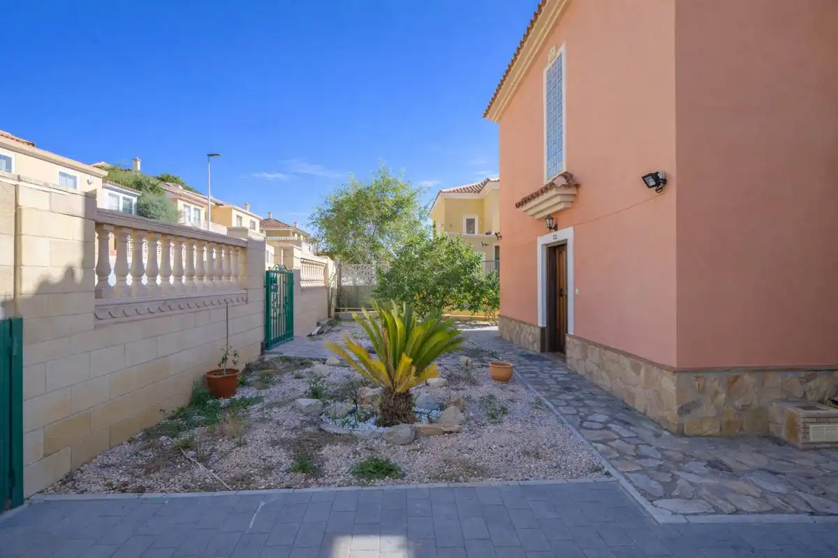 Casa o chalet en venta en Carrer de ľEspígol, Bonalba - Cotoveta