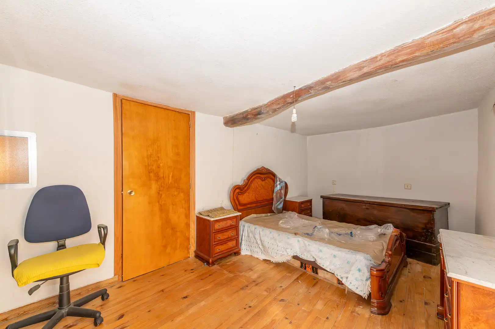 Schlafzimmer von Country house zum Verkauf in Santa Colomba de Somoza mit Möbliert