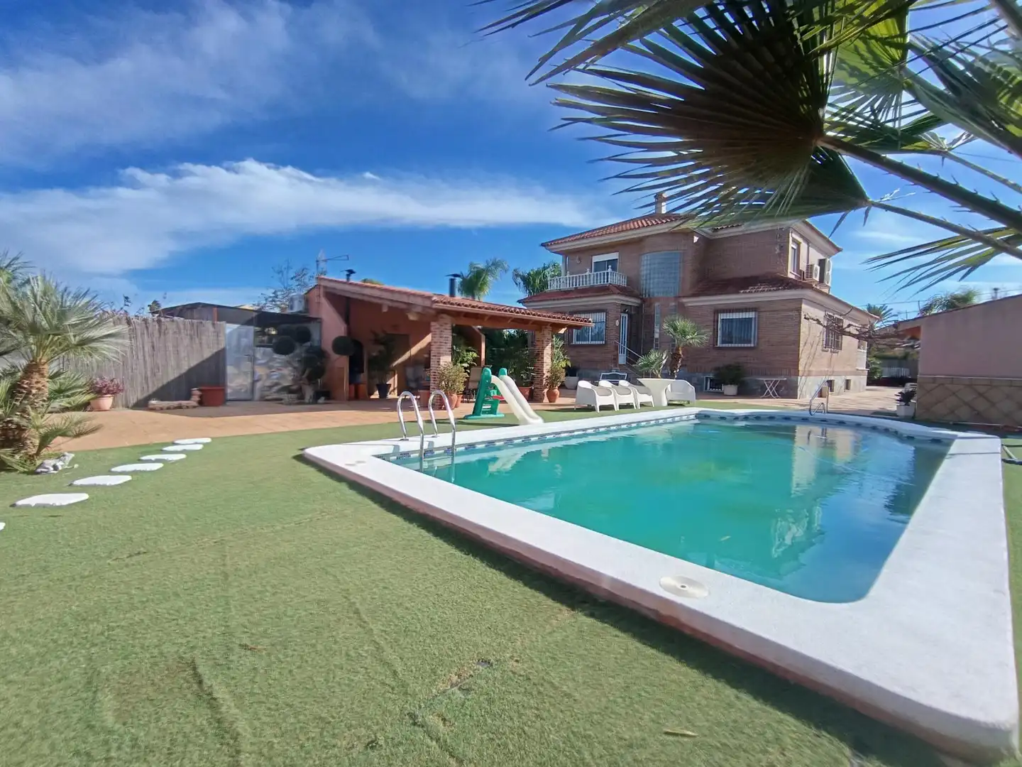 Piscina de Casa o xalet en venda en Murcia amb Aire condicionat, Calefacció i Jardí privat