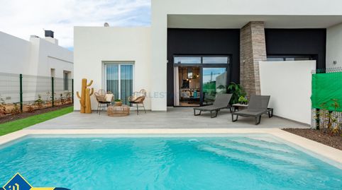 Casas con piscina en construcción en Algorfa, provincia de Alicante. 3 habitaciones | 106 m² | 13,6 kilómetros al mar