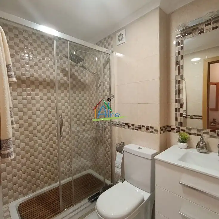 Bany de Apartament en venda en Almonte amb Aire condicionat, Terrassa i Piscina comunitària
