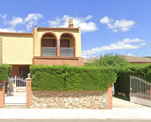 Vista exterior de Casa o xalet en venda en La Sénia amb Aire condicionat, Terrassa i Balcó