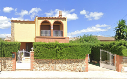 Vista exterior de Casa o xalet en venda en La Sénia amb Aire condicionat, Terrassa i Balcó