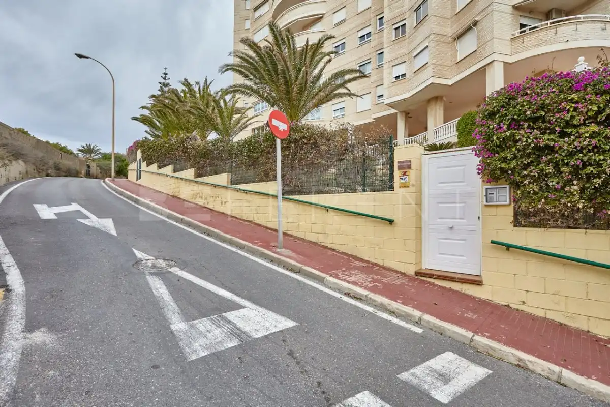 Exterior view of Apartments for rent in El Campello  with Air Conditioner, Heating and Private garden