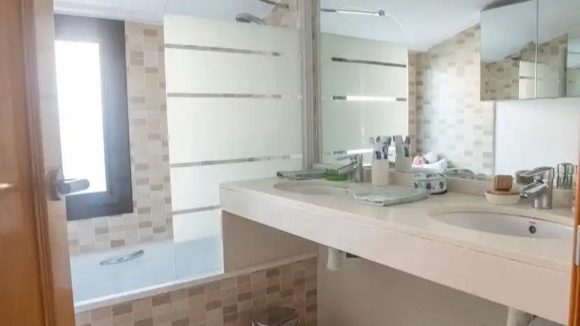Bany de Dúplex en venda en Sabadell amb Aire condicionat, Calefacció i Parquet