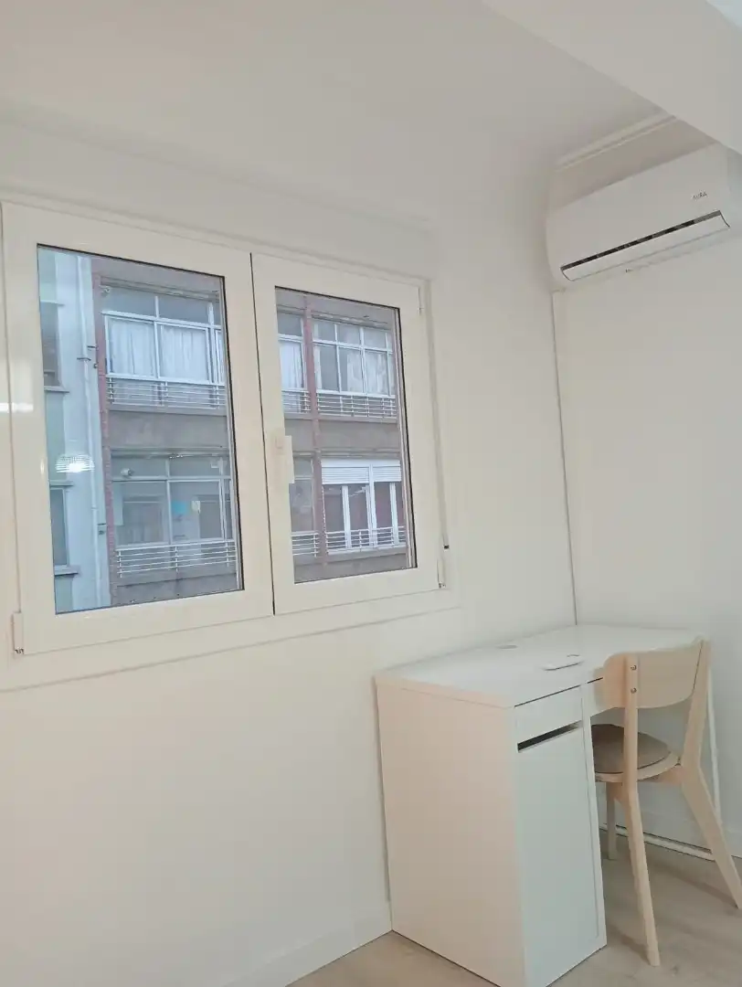 Habitación de Piso en venta en Zaragoza con Aire acondicionado, Calefacción y Amueblado